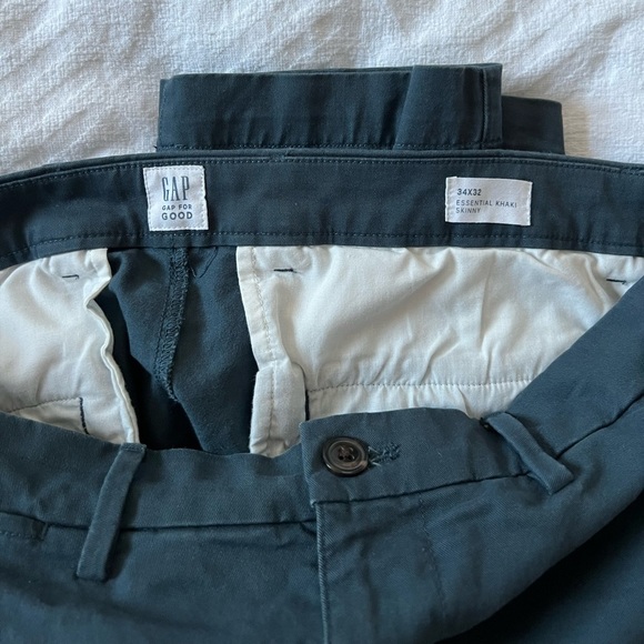 Gap for Good essential khaki skinny pants size 34x32 - Picture 4 of 6